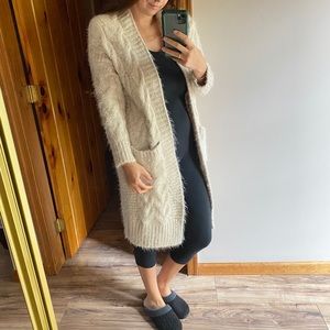 Cream long sweater dunland